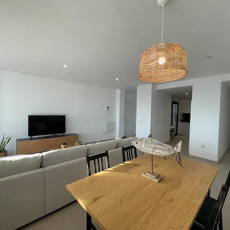 A Penthouse With An Ocean View 아파트 *