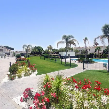 A Penthouse With An Ocean View إِستيبونا