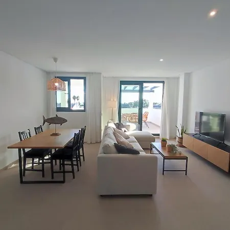 Lägenhet A Penthouse With An Ocean View